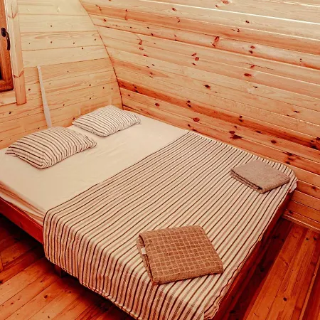 Camping Montana Roja فندق