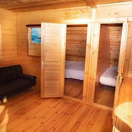 Camping Montana Roja فندق *