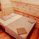 Camping Montana Roja Hotel