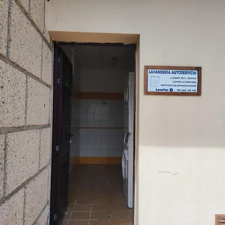 Camping Montana Roja El Medano (Tenerife)