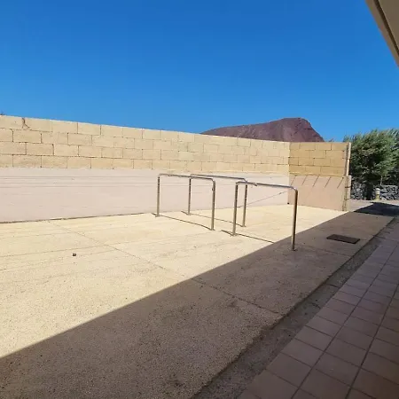 Camping Montana Roja Hotel