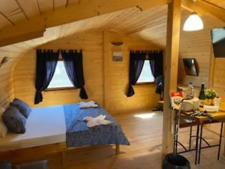 Hotel Camping Montaña Roja *