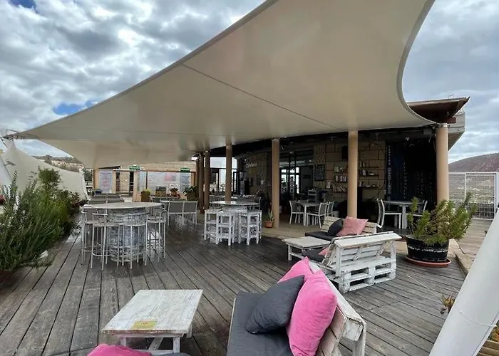 Camping Montaña Roja Hotel *