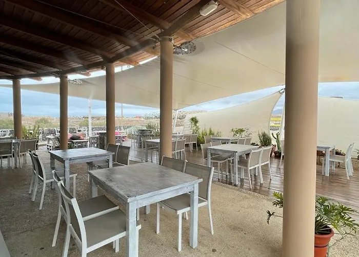 Camping Montana Roja * Ελ Μέντανο