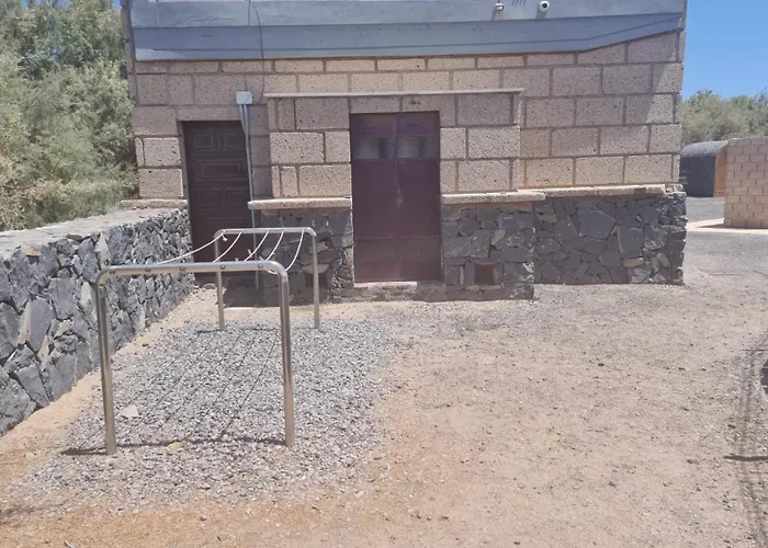 Camping Montana Roja Ελ Μέντανο