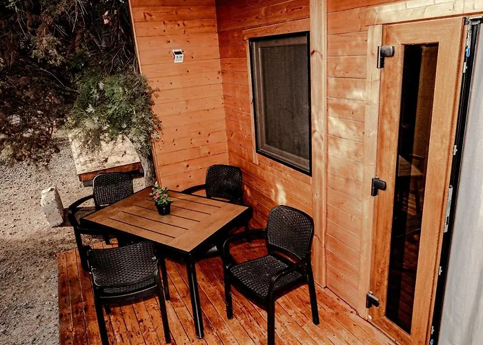 Hotel Camping Montaña Roja *